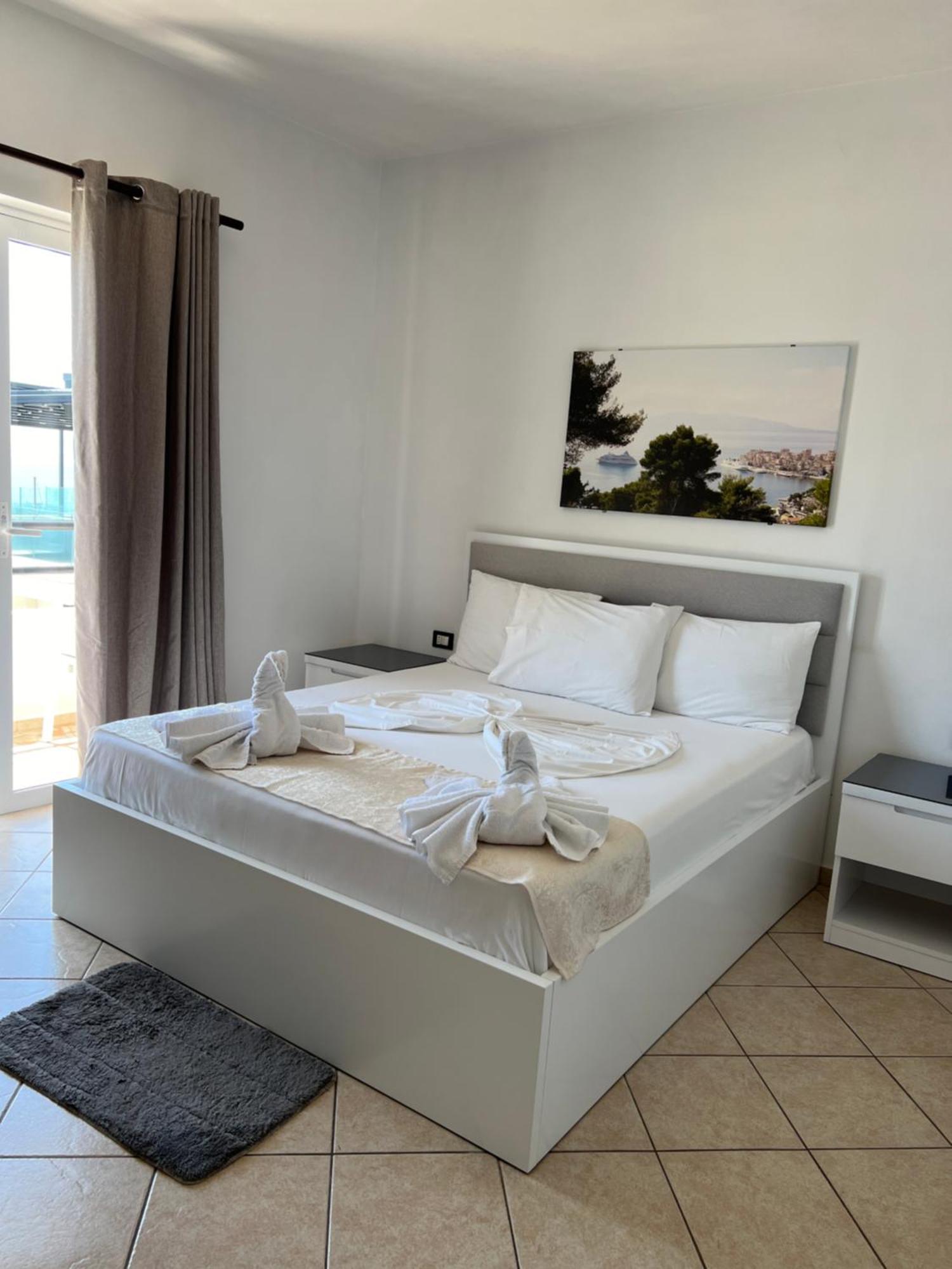 Hotel Real Sarandë Exterior foto